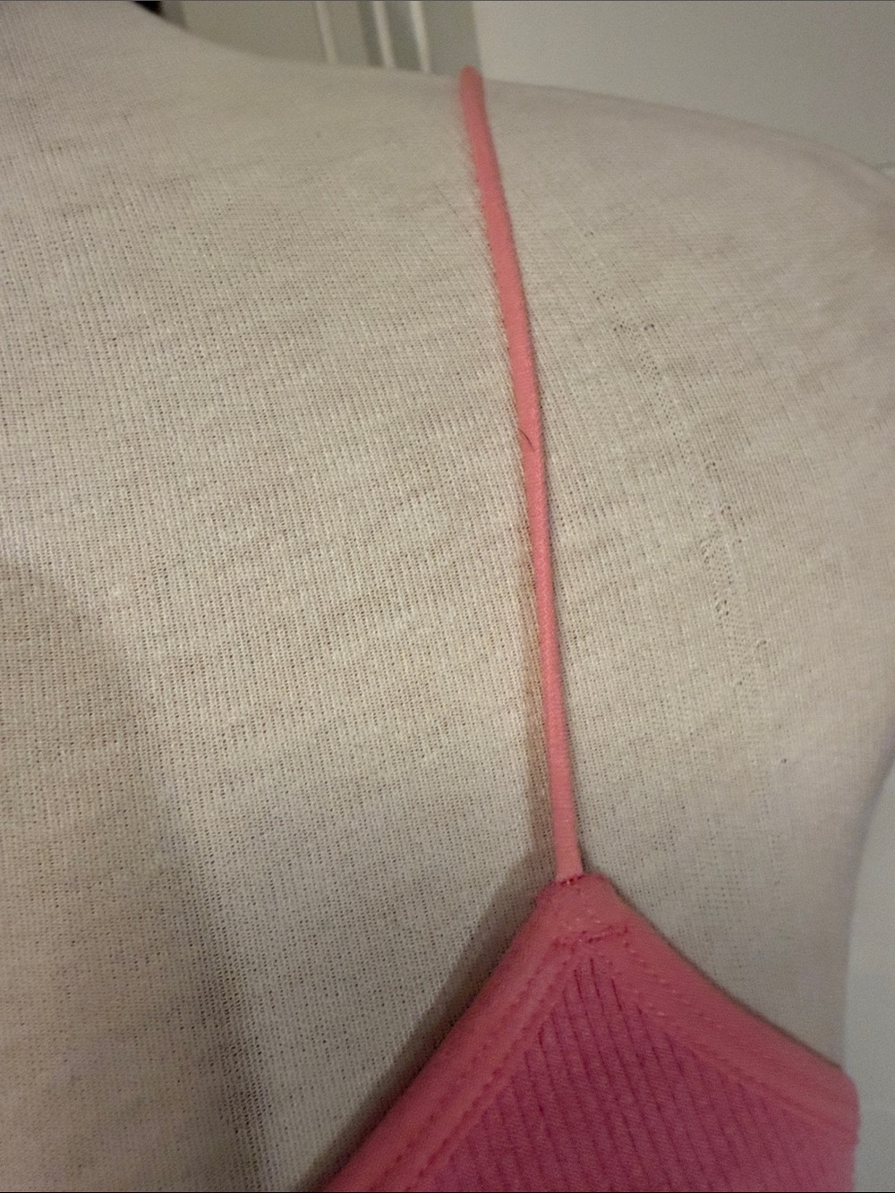 Pink Ribbed Cropped Tank Top With Spaghetti Straps - Picture 4 of 8